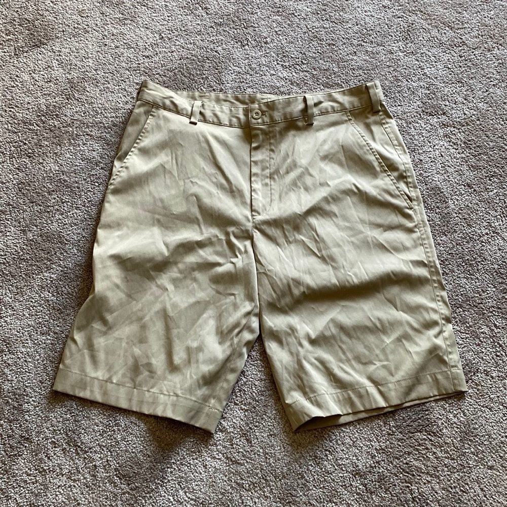 Nike Golf Khaki Shorts SIZE 32 Flat Front Performance Dri Fit Casual Chino